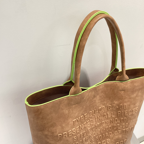 ズッカ】エンボスロゴBAG | ズッカ | 大丸京都店公式 SHOP BLOG