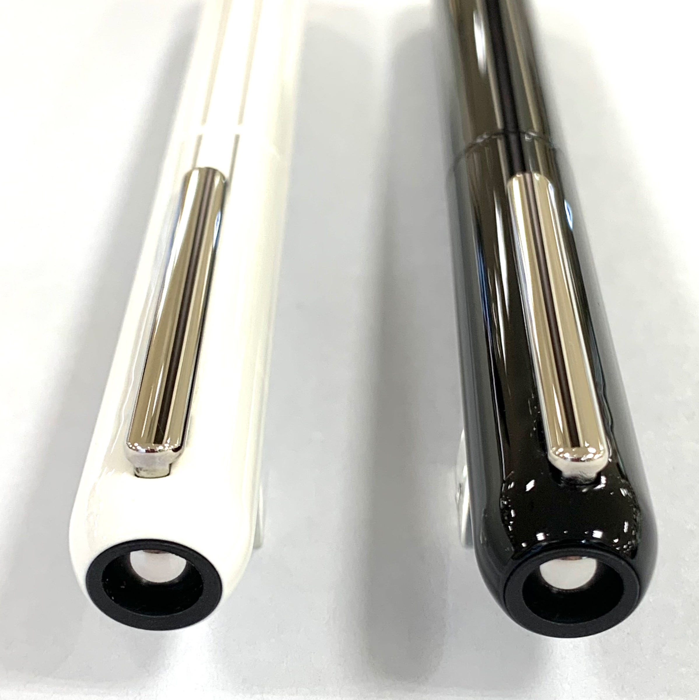 福袋・半額ポスター - クリーニング屋さん専用の通 LAMY ツイスト式キャップレス万年筆 | 輸入・国産筆記具 | 大丸 筆記具