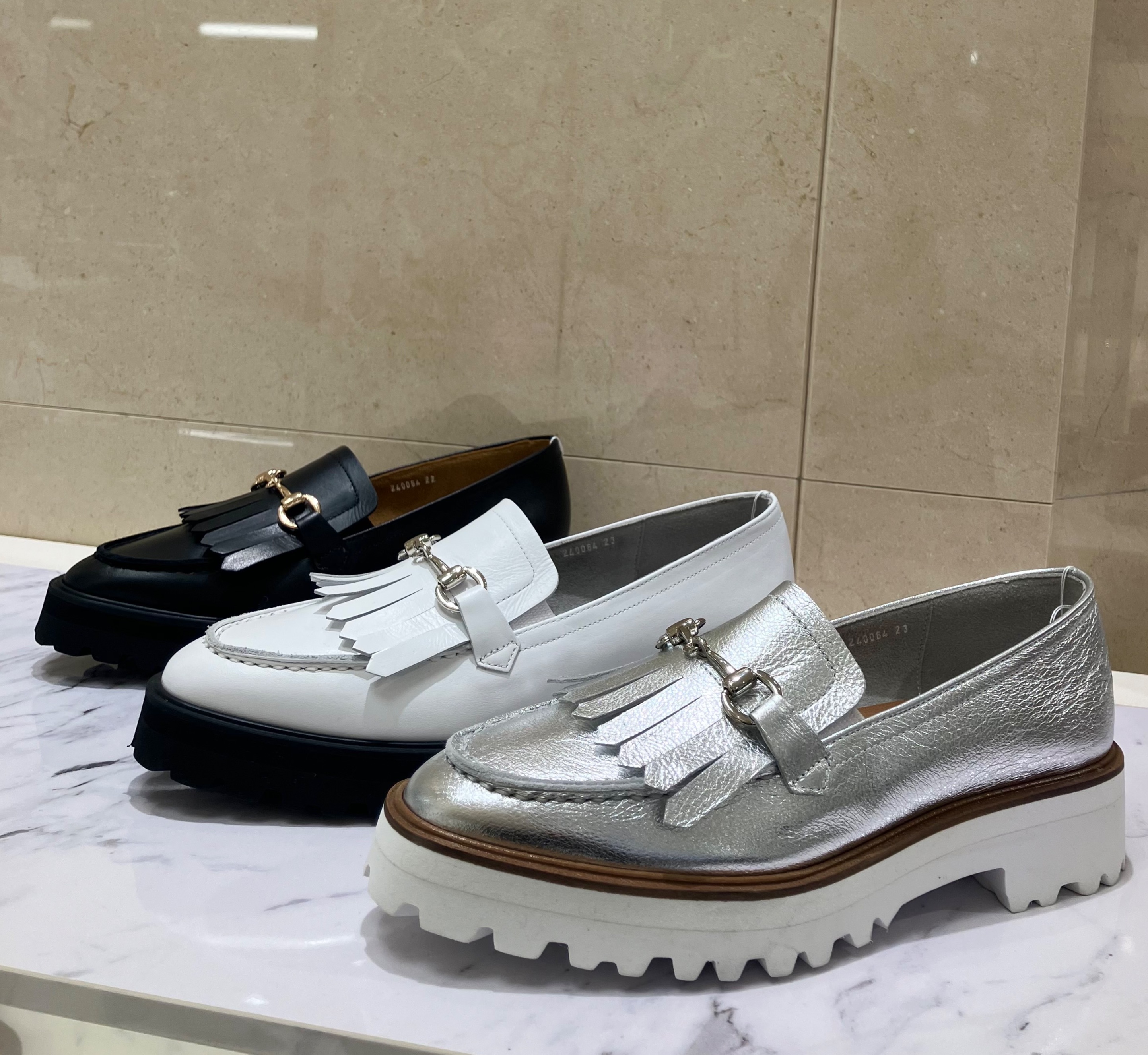 おすすめ 雨でも履いていただけるオシャレローファー | 銀座かねまつ 靴