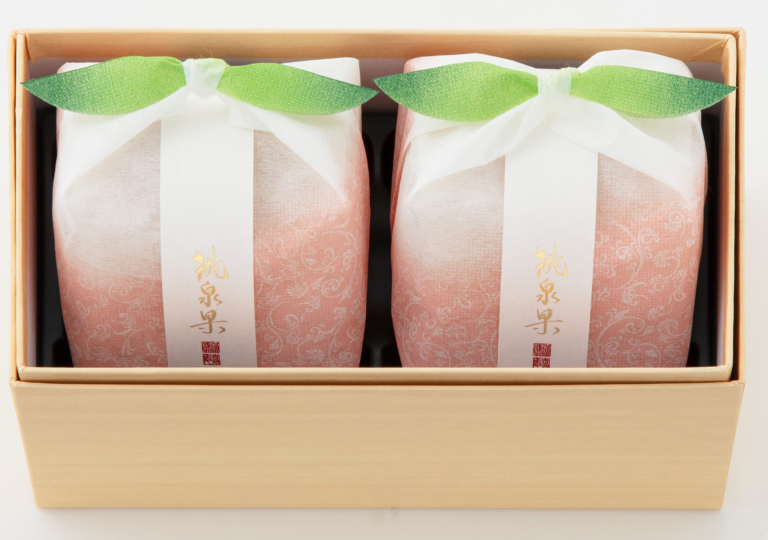 宗家 源吉兆庵 希少な清水白桃を贅沢にまるごとひとつ